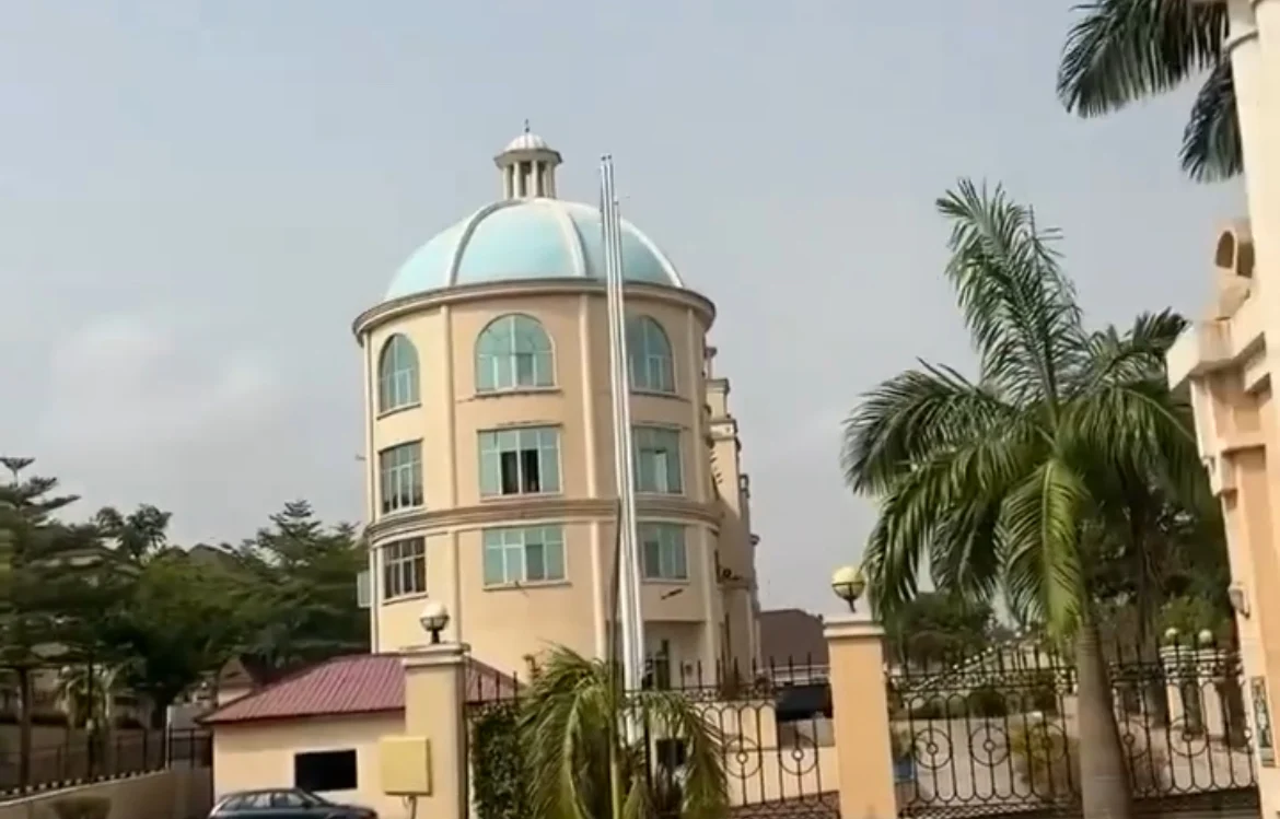 FCCPC storms Abuja-based Chinese supermarket over alleged discriminåtion against Nigerians. 1 IMG 1665