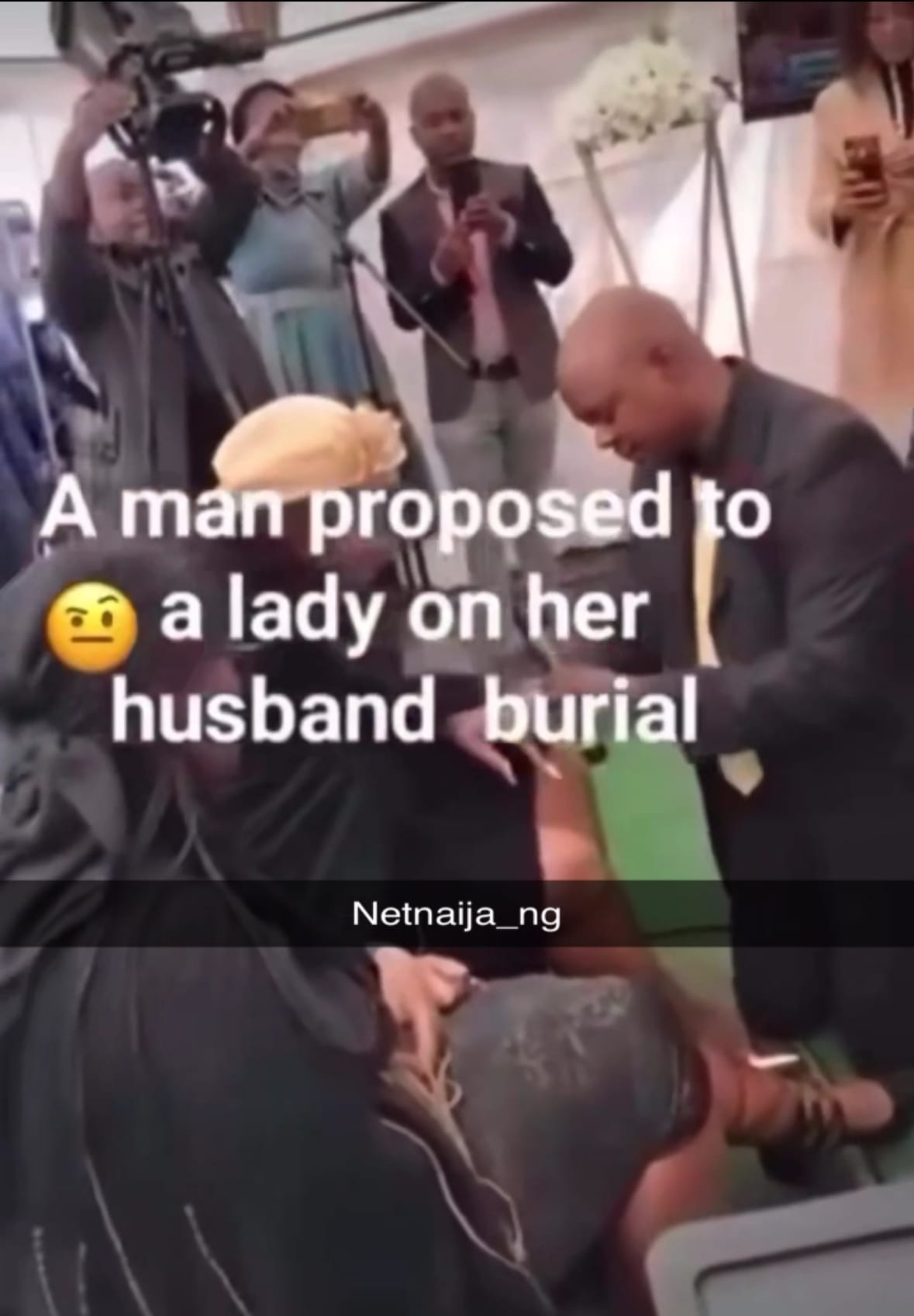 A Startling Scene: Man Proposes to Woman at Her Late Husband’s Burial [Video]
