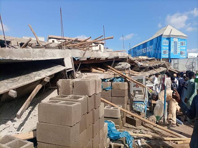 At least 11 workers are trapped as buildings collapse in Kano. 1 images 58 1