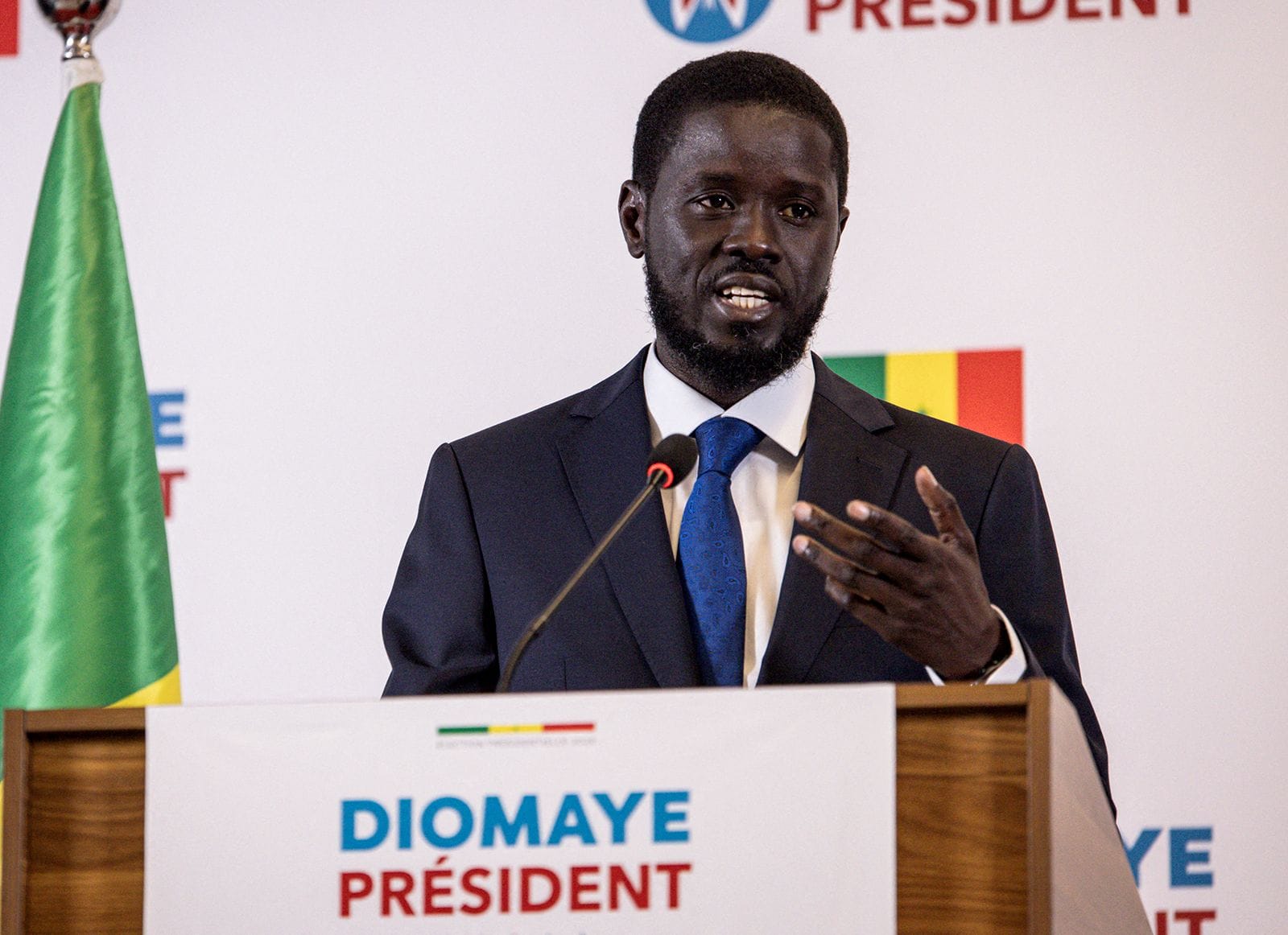 BREAKING: Faye sworn in as Senegal's President. 1 senegalese presidential candidate bassirou diomaye faye wins election