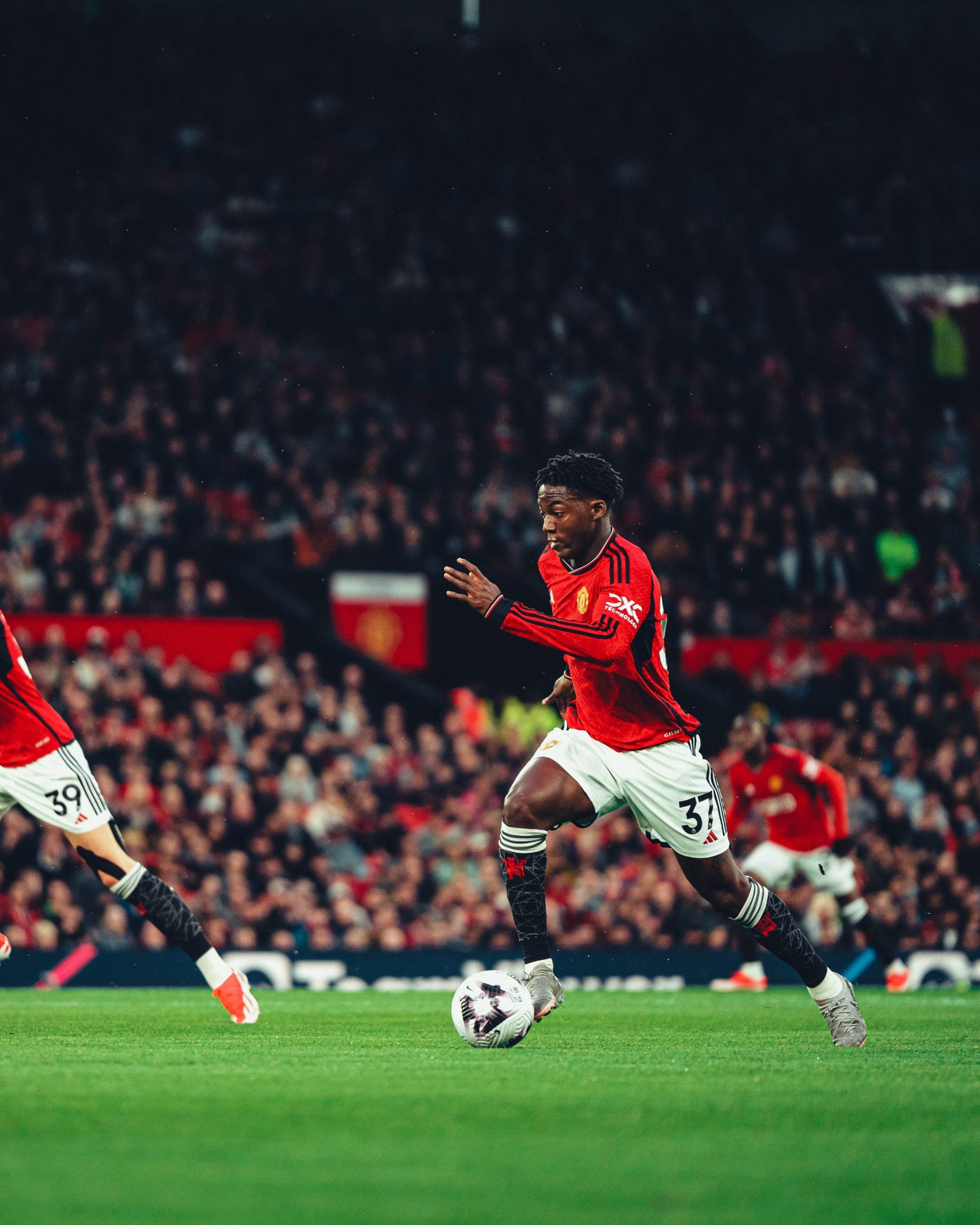 Manchester United beat Newcastle 3-2 at Old Trafford 1 20240515 221801 scaled 2
