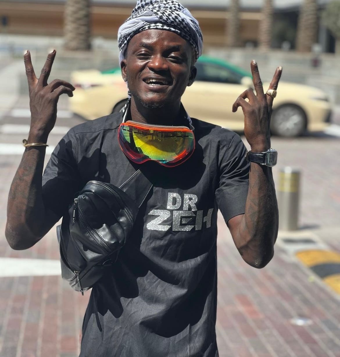 VIDEO: The moment Police forcefully arrested singer Portable over an alleged N14 million unpaid debt 1 Portable musician 1