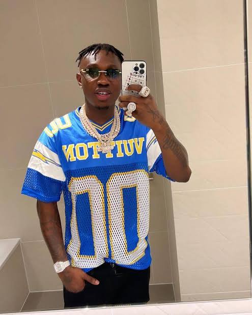 Aba market traders have reportedly pirated the clothing line owned by the famous singer Zlatan Ibile 1 images 33 4