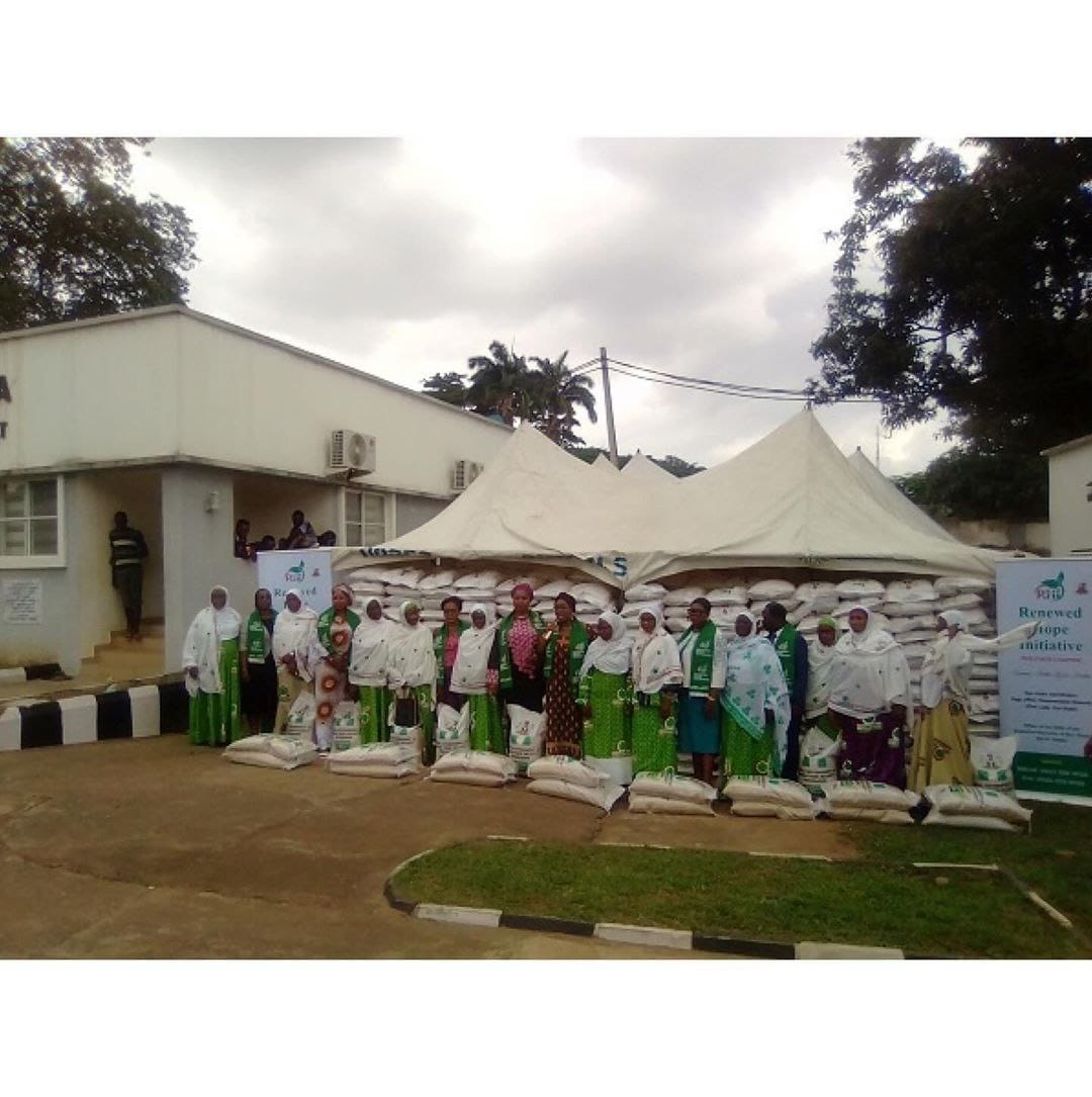Nigeria's First Lady distributes 1,750 bags of rice in Oyo 1 20240731 082347