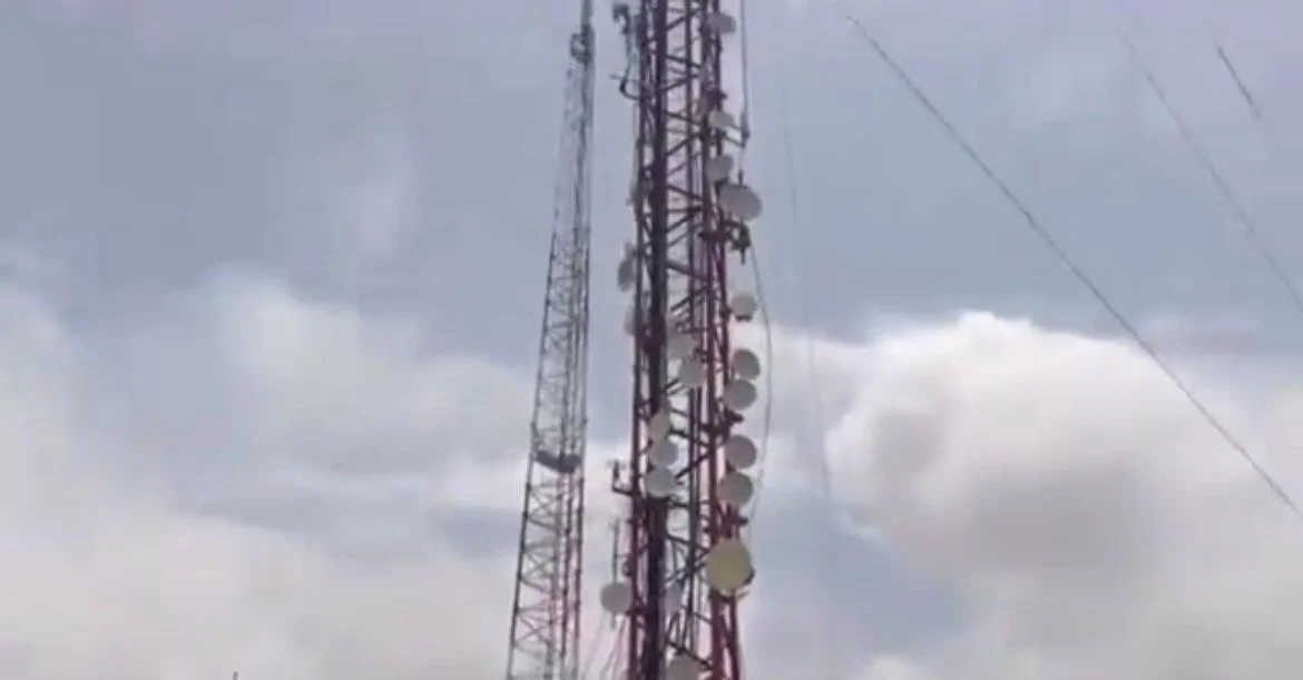 Abuja man climbs a broadcast mast, vows to end it all if fuel subsidy isn’t restored, others. 1 Man climbs broadcast mast in Abuja
